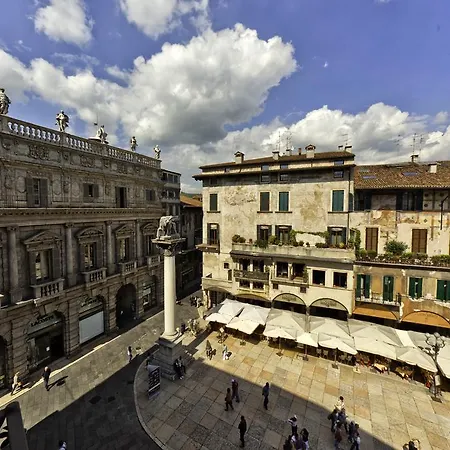 Madonna Verona